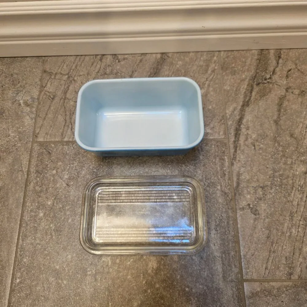 Vintage Pyrex Refrigerator Dish Primary Blue 502-B with Ribbed Lid 502-C
